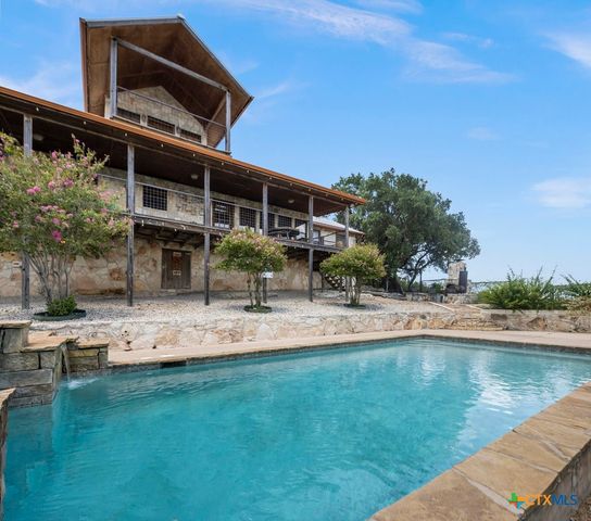 360 Bluebonnet, Concan, TX 78801