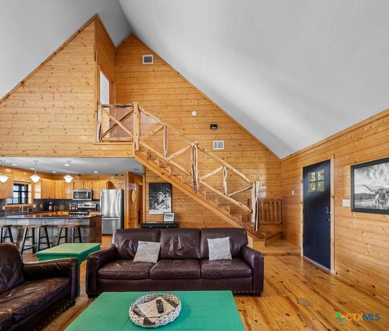 360 Bluebonnet, Concan, TX 78801