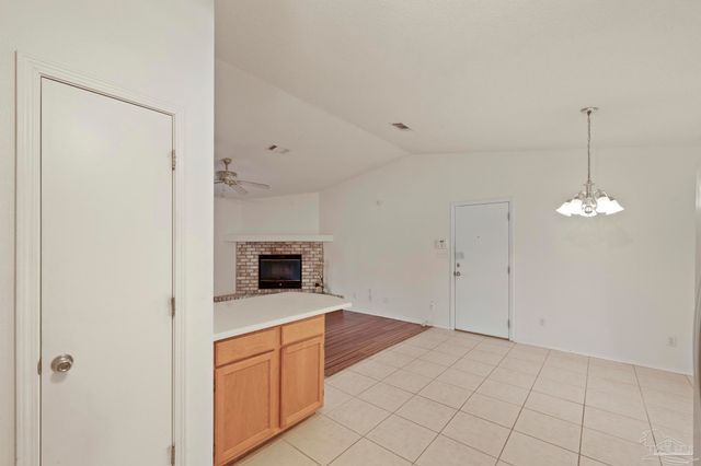 5362 Barbarosa Rd, Gulf Breeze, FL 32563