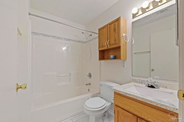 5362 Barbarosa Rd, Gulf Breeze, FL 32563