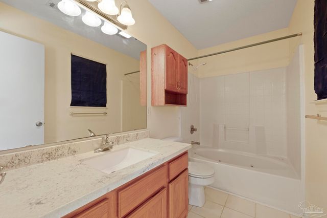 5362 Barbarosa Rd, Gulf Breeze, FL 32563