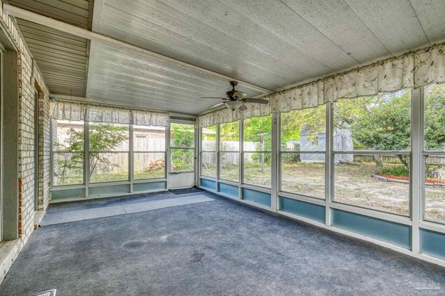 5362 Barbarosa Rd, Gulf Breeze, FL 32563