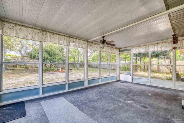 5362 Barbarosa Rd, Gulf Breeze, FL 32563
