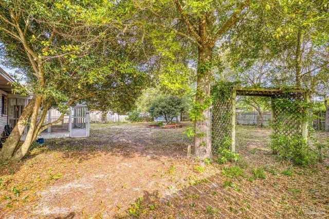 5362 Barbarosa Rd, Gulf Breeze, FL 32563