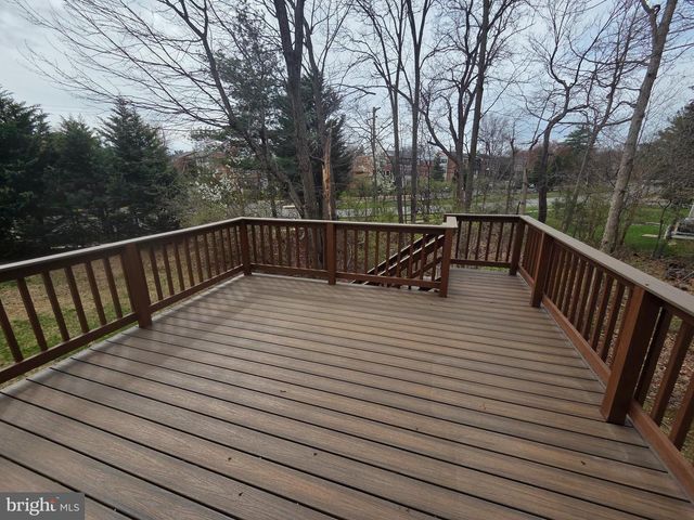 2220 CEDAR MILL CT, Vienna, VA 22182