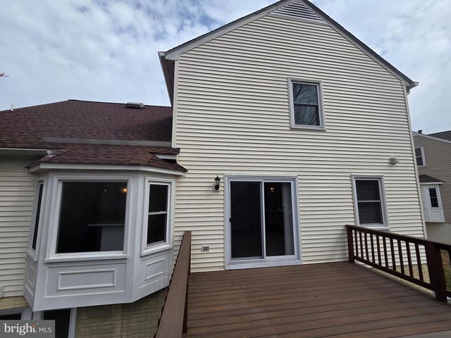 2220 CEDAR MILL CT, Vienna, VA 22182