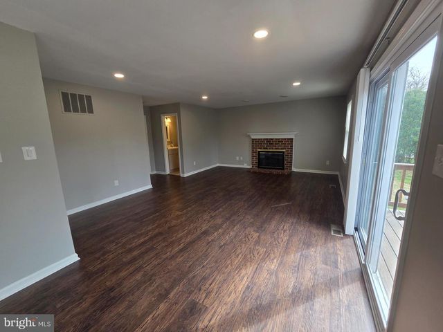 2220 CEDAR MILL CT, Vienna, VA 22182