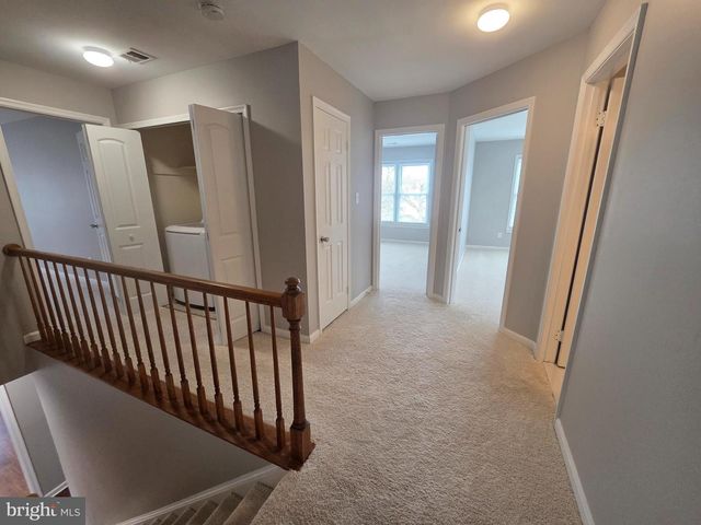 2220 CEDAR MILL CT, Vienna, VA 22182