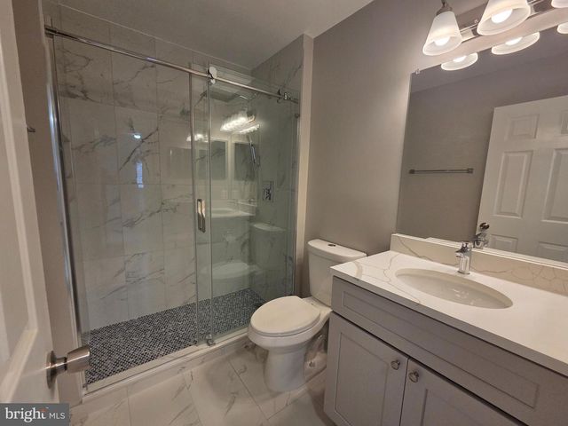 2220 CEDAR MILL CT, Vienna, VA 22182