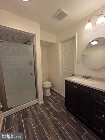 2220 CEDAR MILL CT, Vienna, VA 22182