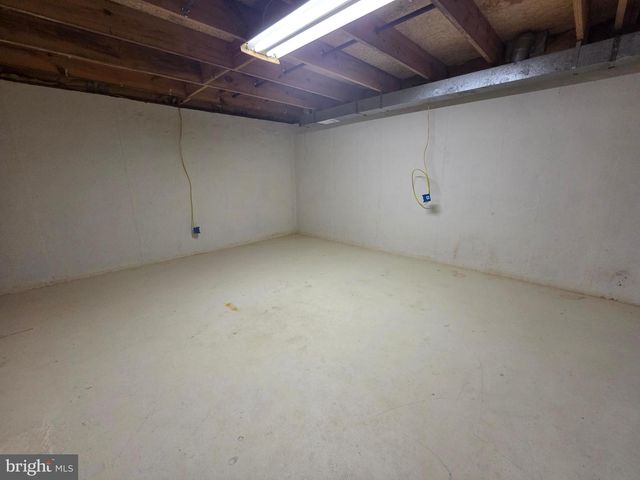 2220 CEDAR MILL CT, Vienna, VA 22182