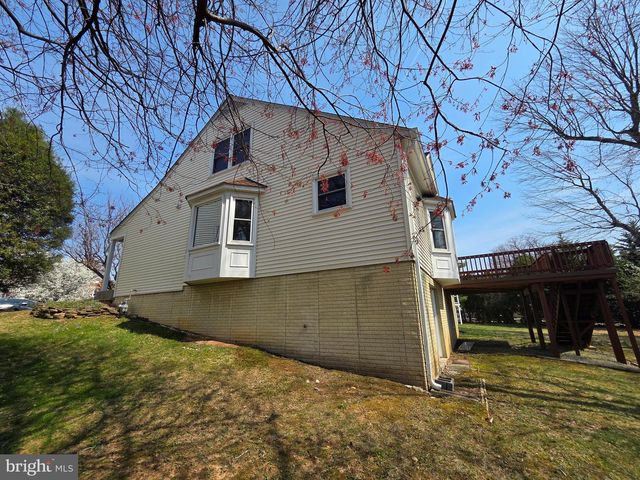 2220 CEDAR MILL CT, Vienna, VA 22182