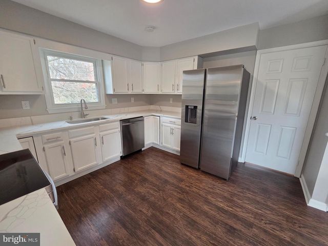 2220 CEDAR MILL CT, Vienna, VA 22182