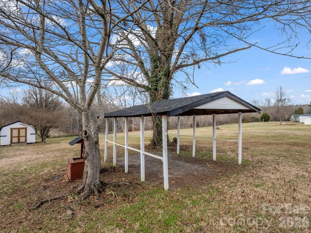 5573 Lennox Drive, Kings Mountain, NC 28086