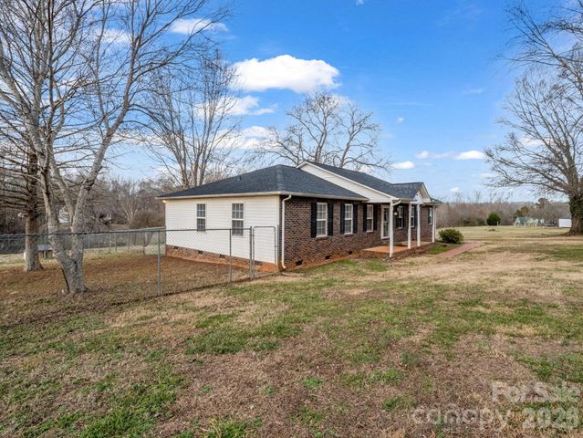 5573 Lennox Drive, Kings Mountain, NC 28086