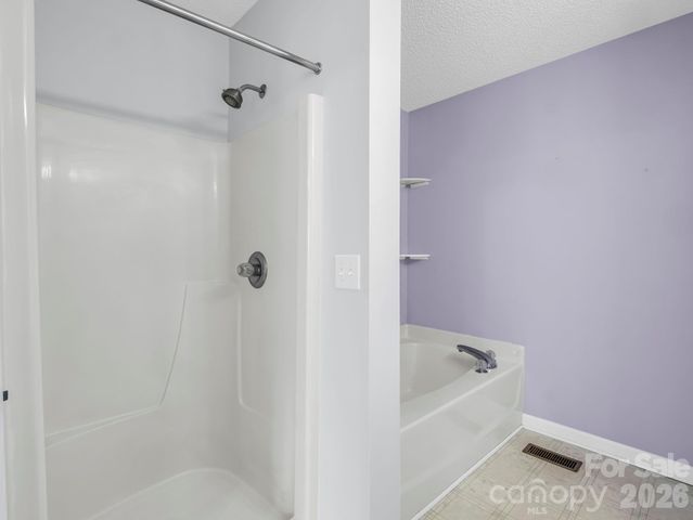 5573 Lennox Drive, Kings Mountain, NC 28086