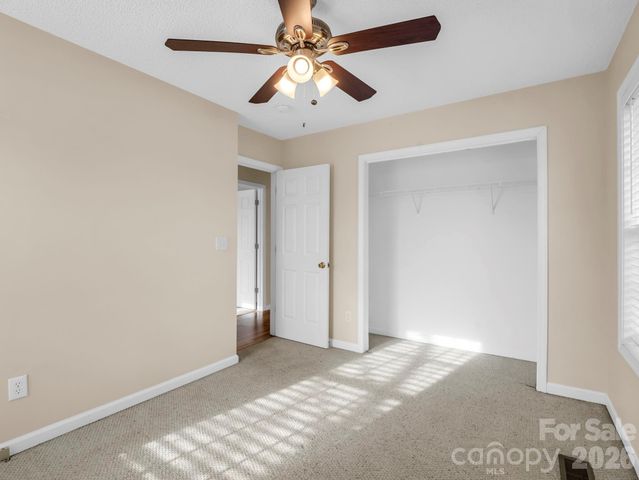 5573 Lennox Drive, Kings Mountain, NC 28086