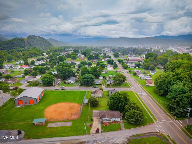 805 Ash Street -, Elizabethton, TN 37643