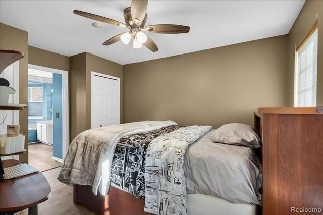 3947 Hunters Circle, Canton, MI 48188