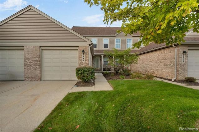 3947 Hunters Circle, Canton, MI 48188