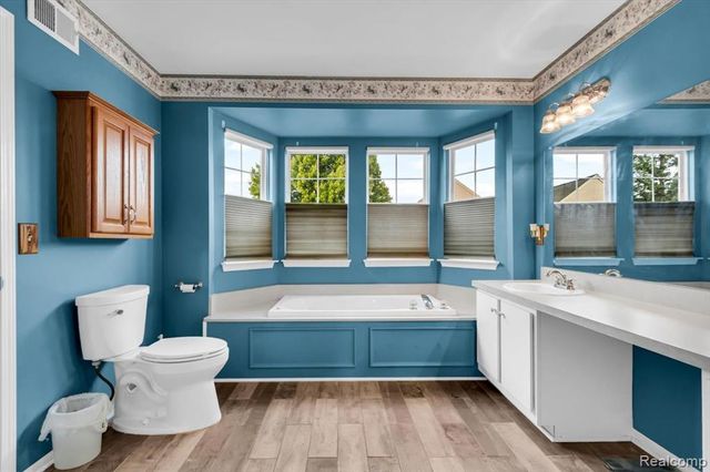 3947 Hunters Circle, Canton, MI 48188