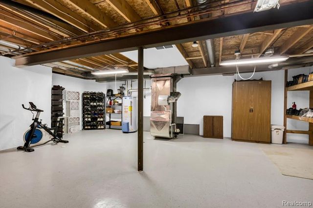 3947 Hunters Circle, Canton, MI 48188