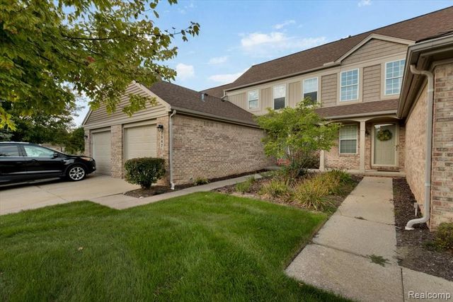 3947 Hunters Circle, Canton, MI 48188