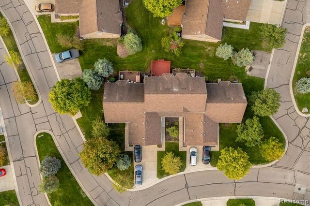 3947 Hunters Circle, Canton, MI 48188