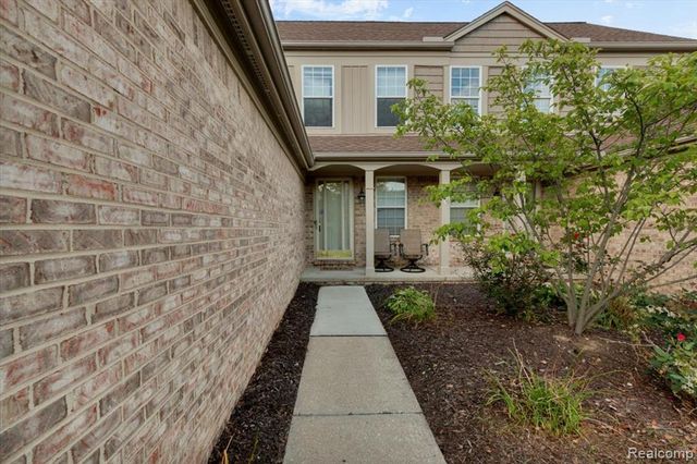 3947 Hunters Circle, Canton, MI 48188