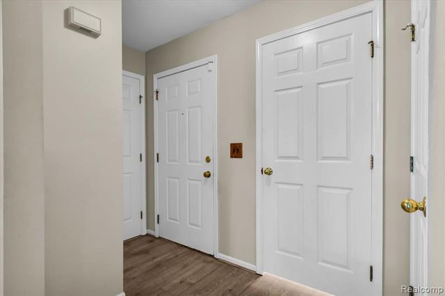 3947 Hunters Circle, Canton, MI 48188