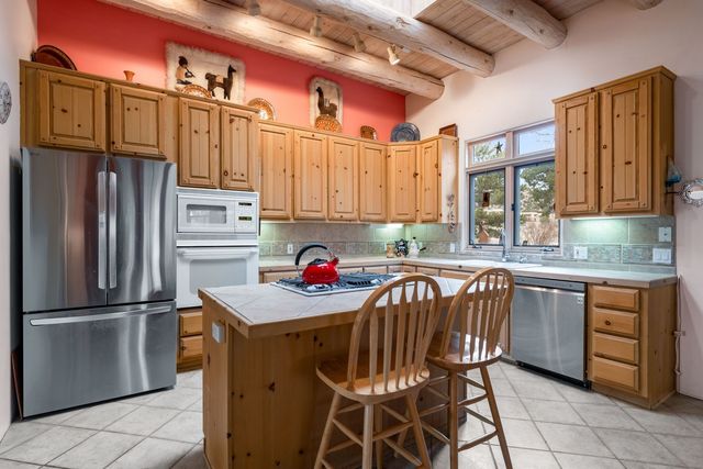 5 Calle Belicia, Santa Fe, NM 87508