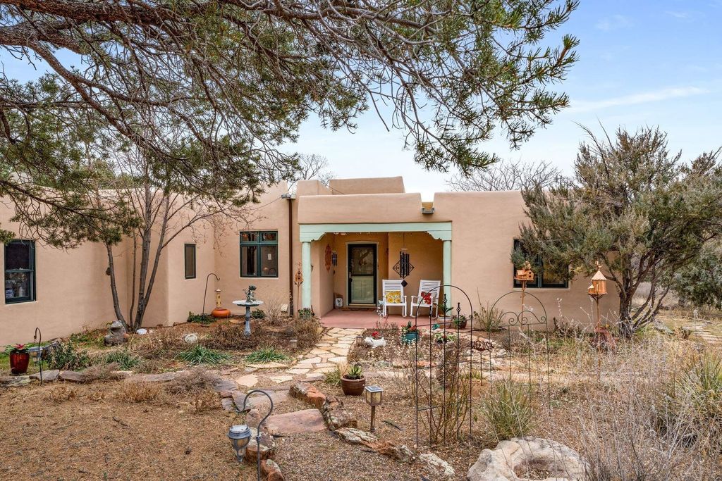 5 Calle Belicia, Santa Fe, NM 87508