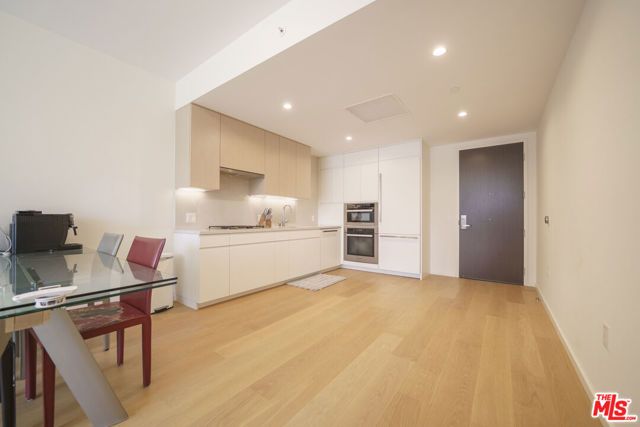 877 Francisco Street 1208, Los Angeles, CA 90017
