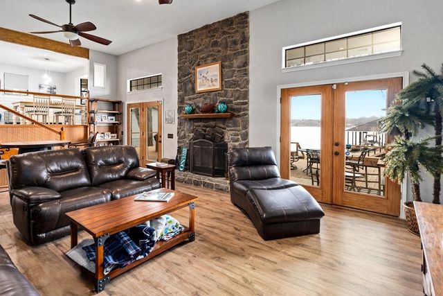 11186 Lakeside Lane, Mabank, TX 75156