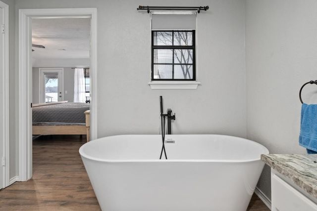 11186 Lakeside Lane, Mabank, TX 75156