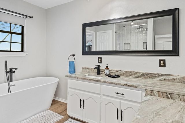 11186 Lakeside Lane, Mabank, TX 75156