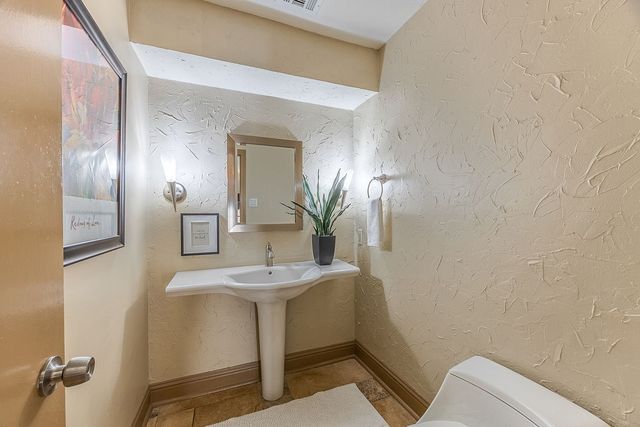 2627 Lakehill Lane, Carrollton, TX 75006