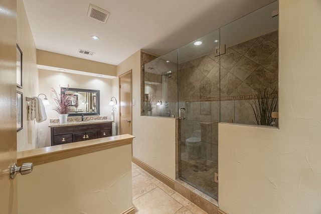 2627 Lakehill Lane, Carrollton, TX 75006