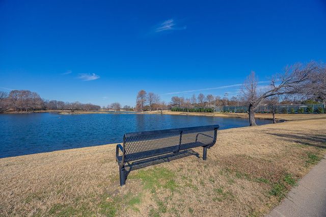 2627 Lakehill Lane, Carrollton, TX 75006