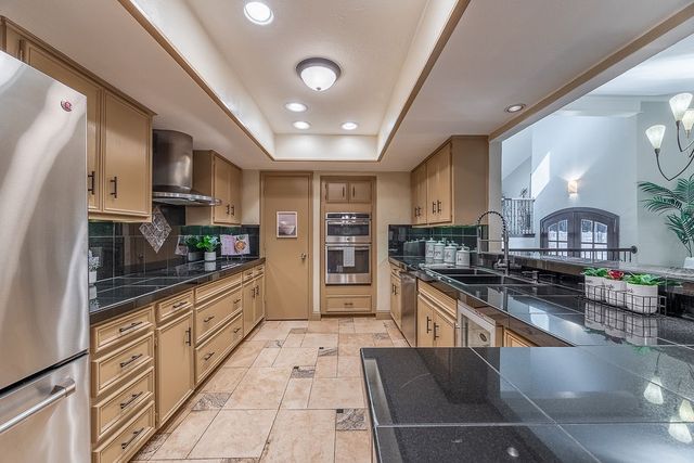 2627 Lakehill Lane, Carrollton, TX 75006