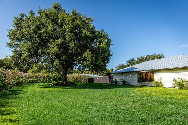 3504 FONTANEDA Avenue, Fort Pierce, FL 34947
