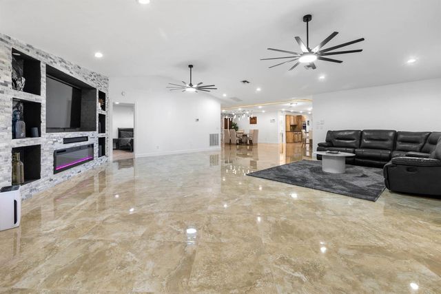 3504 FONTANEDA Avenue, Fort Pierce, FL 34947