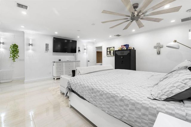 3504 FONTANEDA Avenue, Fort Pierce, FL 34947