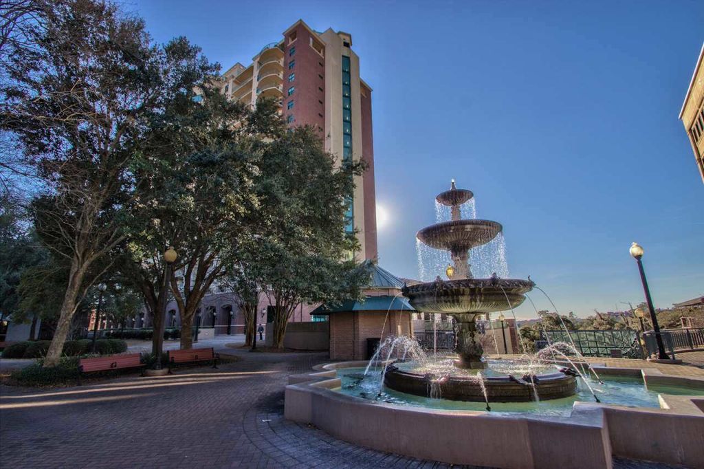 300 S Duval St Unit 702, Tallahassee, FL 32301