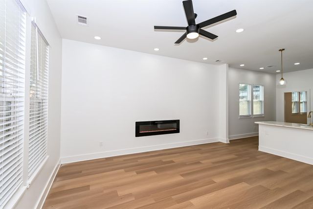 213 N WATKINS ST, Memphis, TN 38104