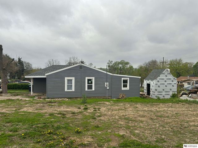 4542 N 40th Street, Omaha, NE 68111