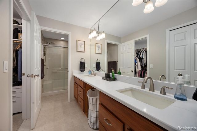 6600 Trillium Village Lane 7, Clarkston, MI 48346