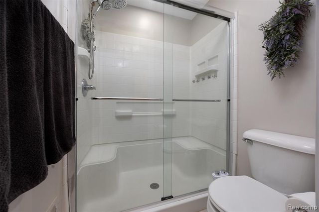 6600 Trillium Village Lane 7, Clarkston, MI 48346