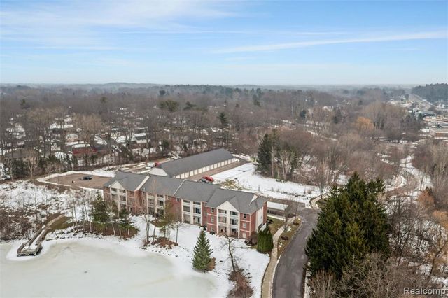 6600 Trillium Village Lane 7, Clarkston, MI 48346