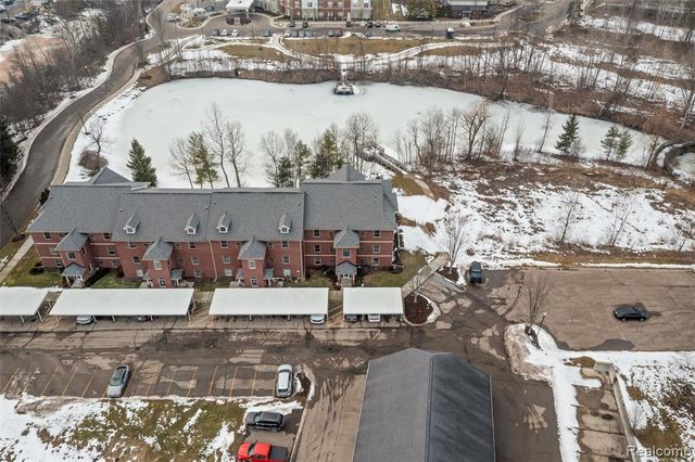 6600 Trillium Village Lane 7, Clarkston, MI 48346